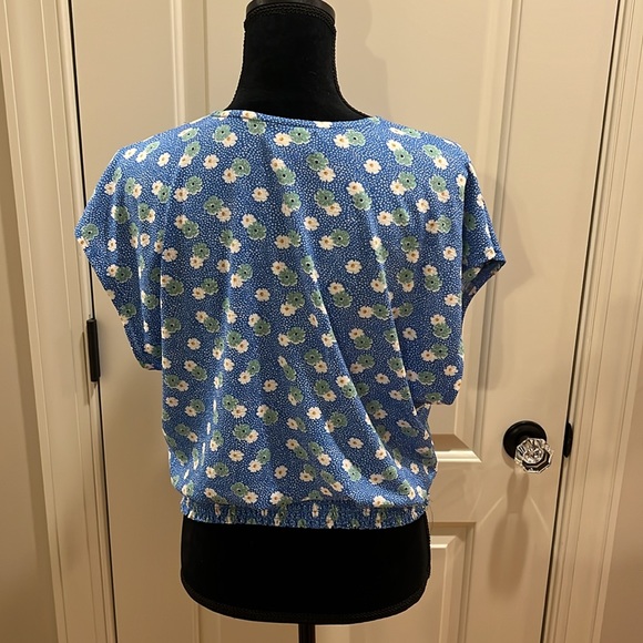 Neck cross over noise with wide band elastic hemline for blousing loose sleeve - Picture 5 of 6